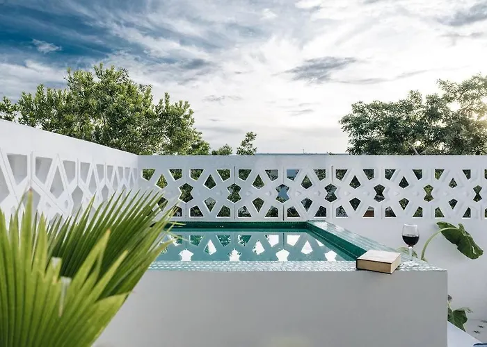 4br With Pool, Rooftop Bar And Lounge Villa