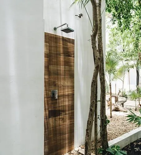 Villa 4br With Pool, Rooftop Bar And Lounge *