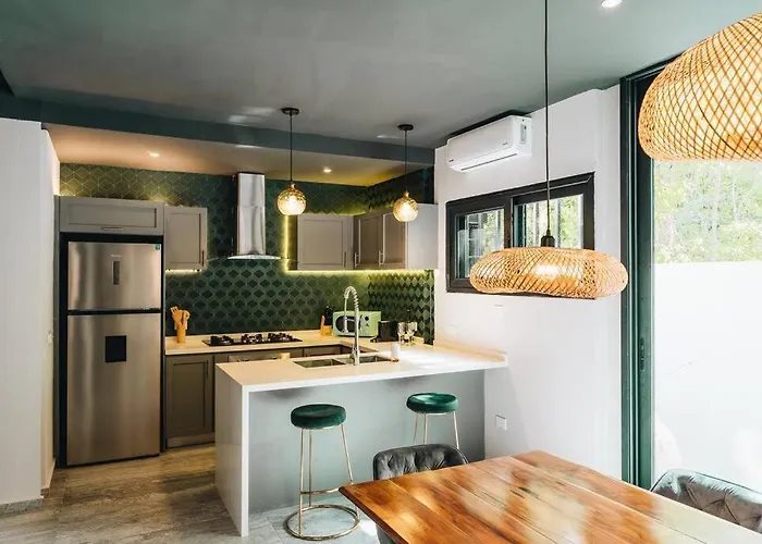 4br With Pool, Rooftop Bar And Lounge