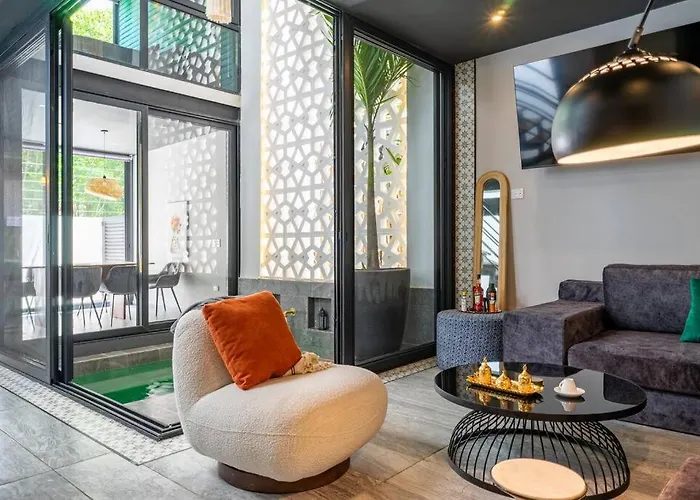 Villa 4br With Pool, Rooftop Bar And Lounge *