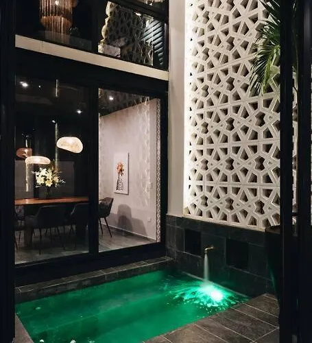 Villa 4br With Pool, Rooftop Bar And Lounge *
